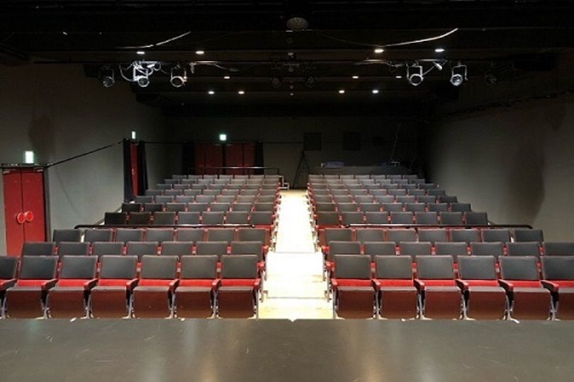 Image in a image block