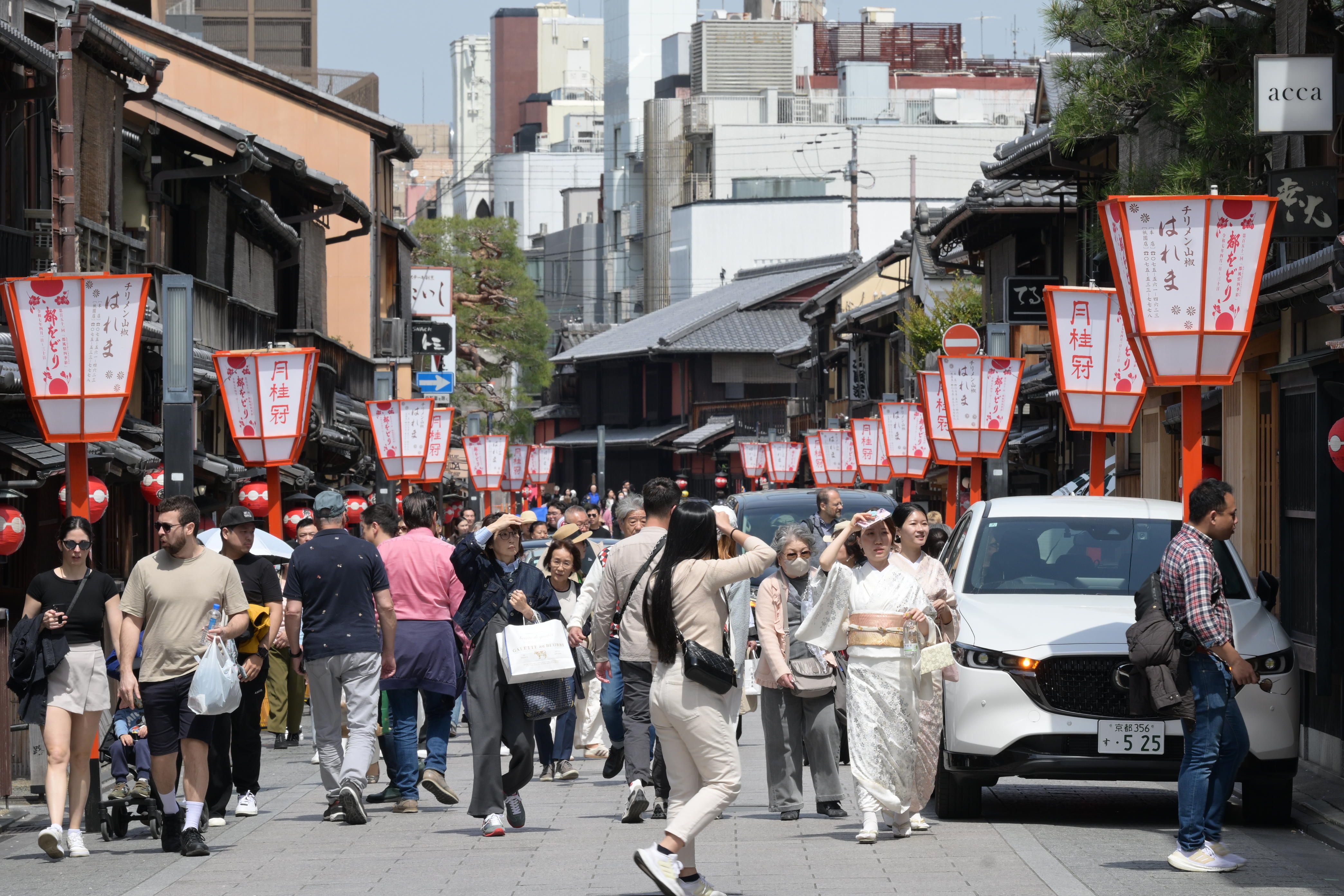 Image in a image block